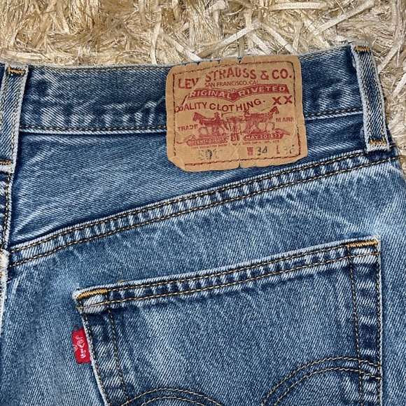 Vintage Levi’s 501 straight leg button fly - Picture 3 of 12